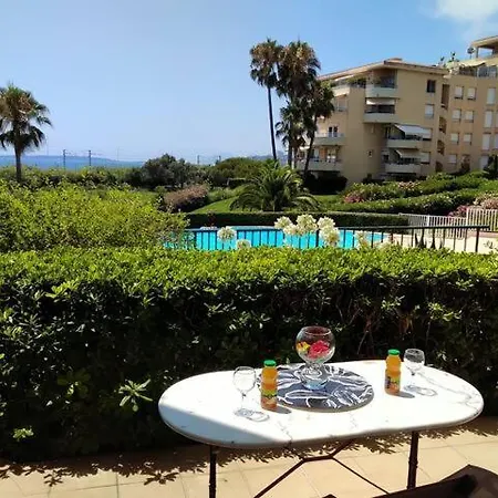 T2 Vue 48m2 Terrasse Parking Piscine Apartment *